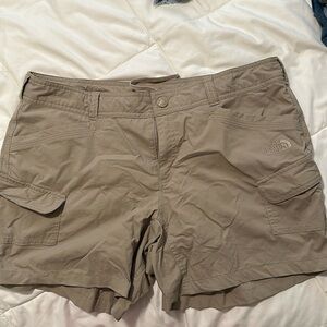 North face khaki short